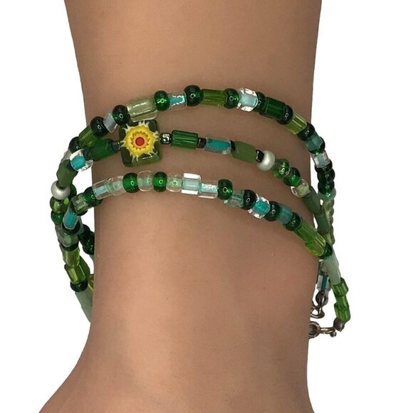 Beaded Bracelet Green Silver Tone 8 Inch Length - Picture 1 of 3